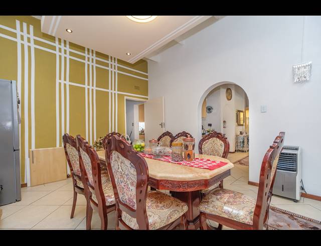 3 BEDROOM PENTHOUSE FOR SALE IN BLACKHEATH